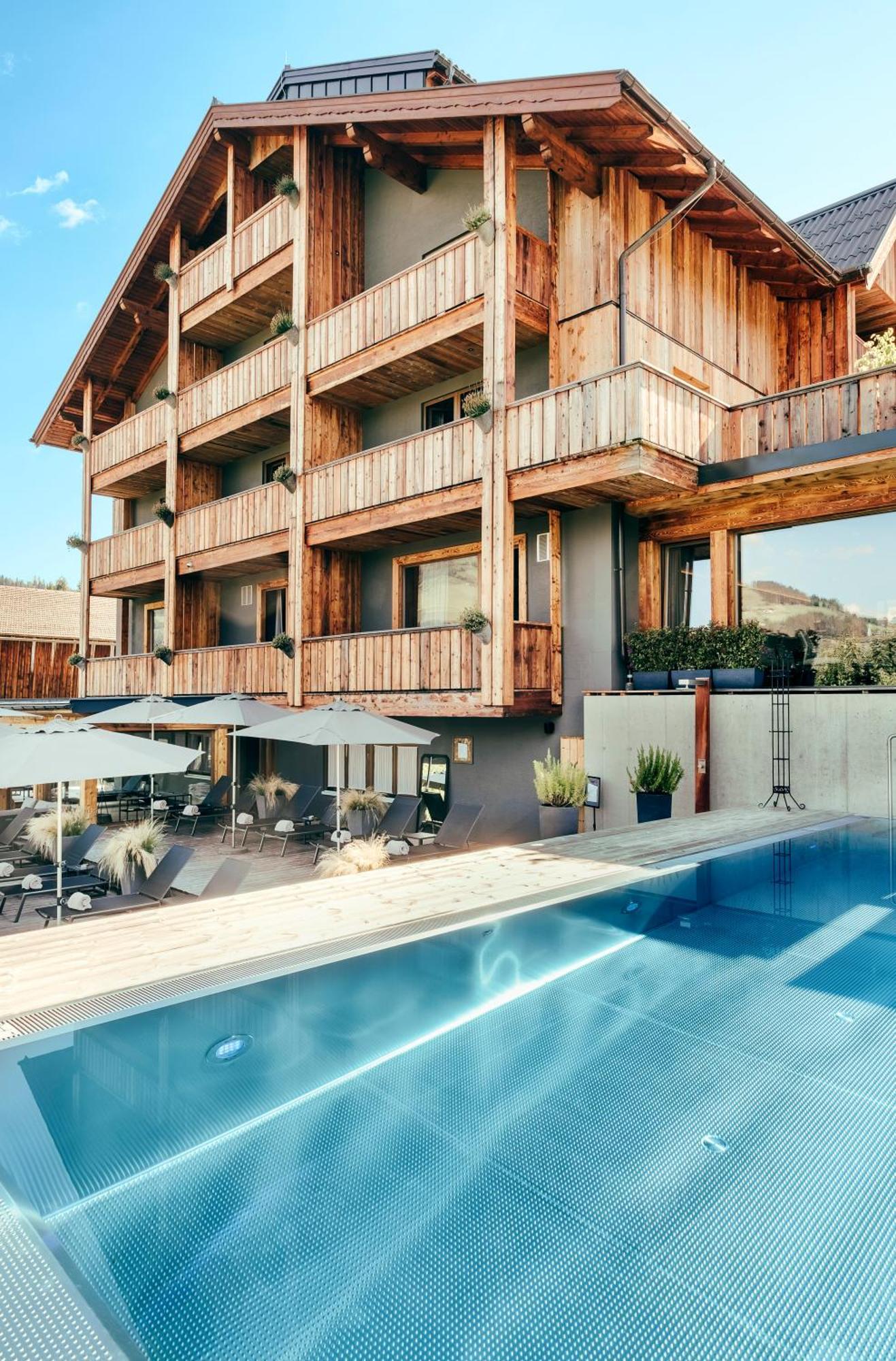 Almmonte Sensum Suites Boutique Hotel ヴァークライン エクステリア 写真