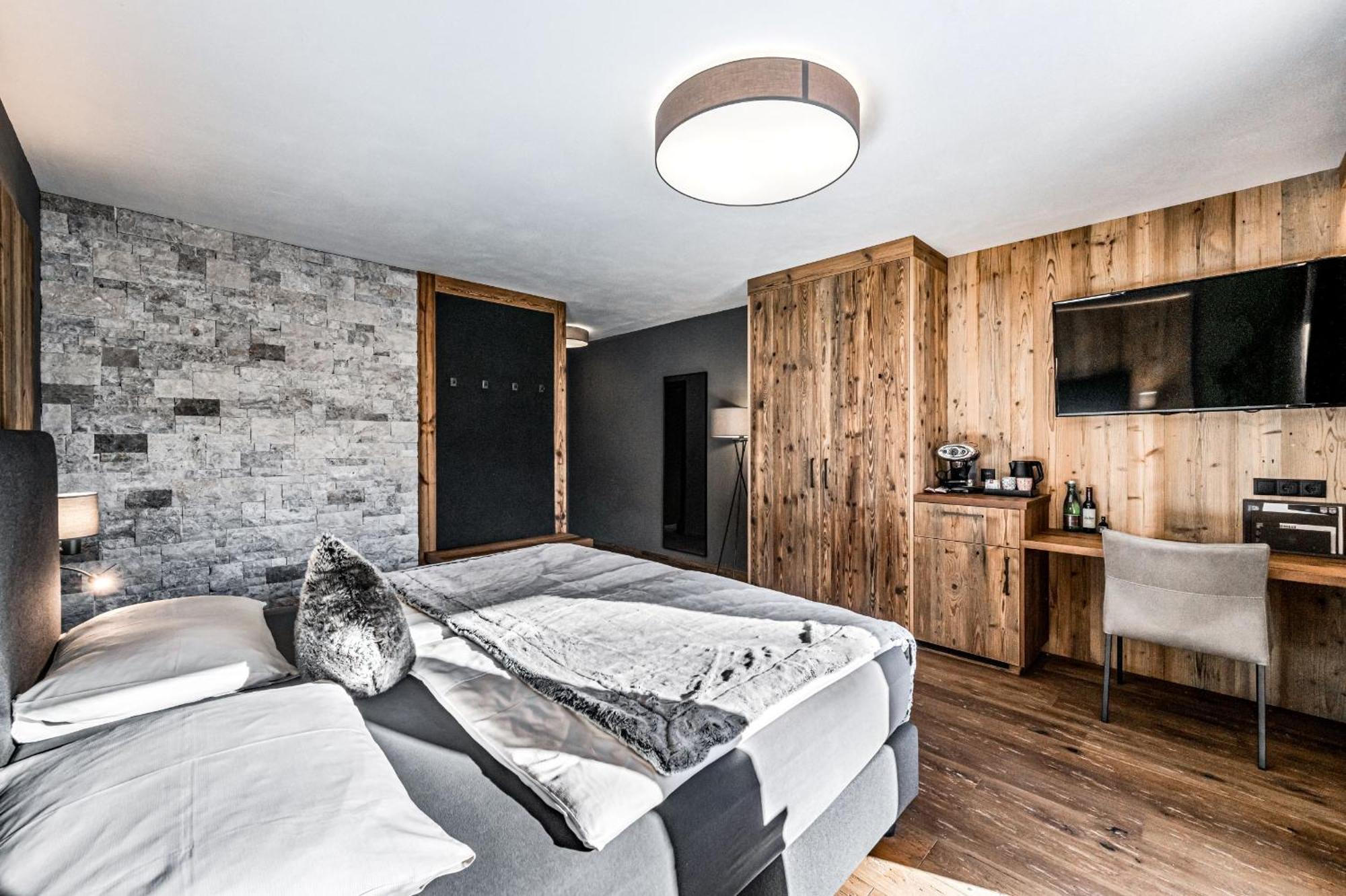 Almmonte Sensum Suites Boutique Hotel ヴァークライン エクステリア 写真