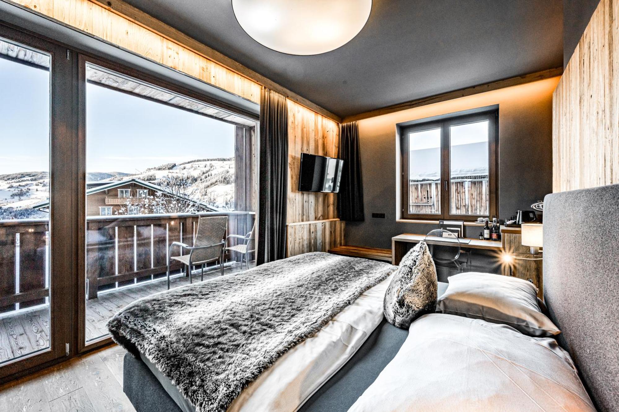 Almmonte Sensum Suites Boutique Hotel ヴァークライン エクステリア 写真