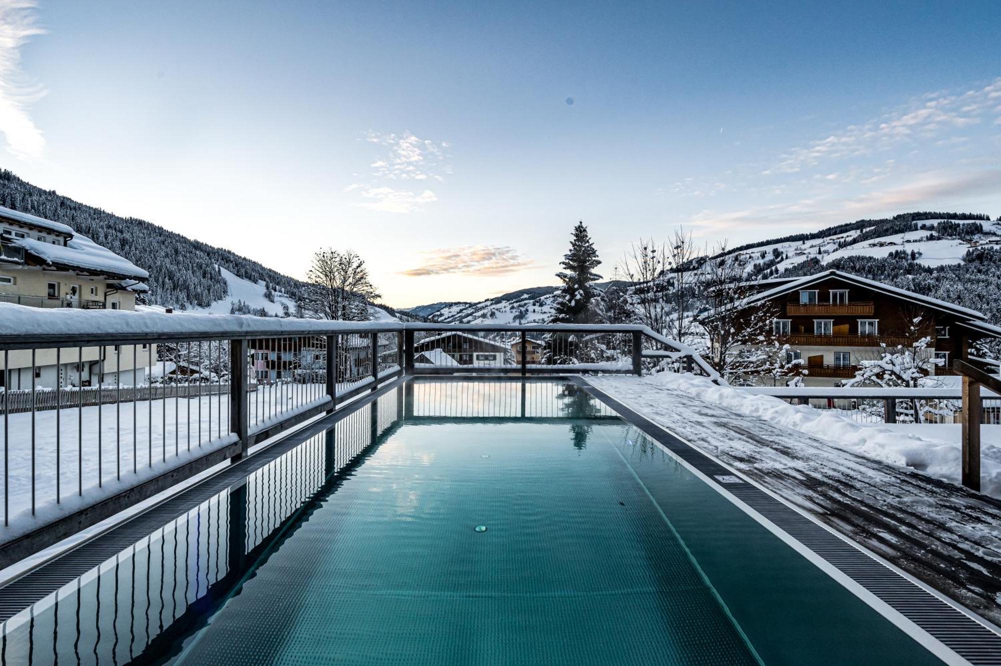 Almmonte Sensum Suites Boutique Hotel ヴァークライン エクステリア 写真