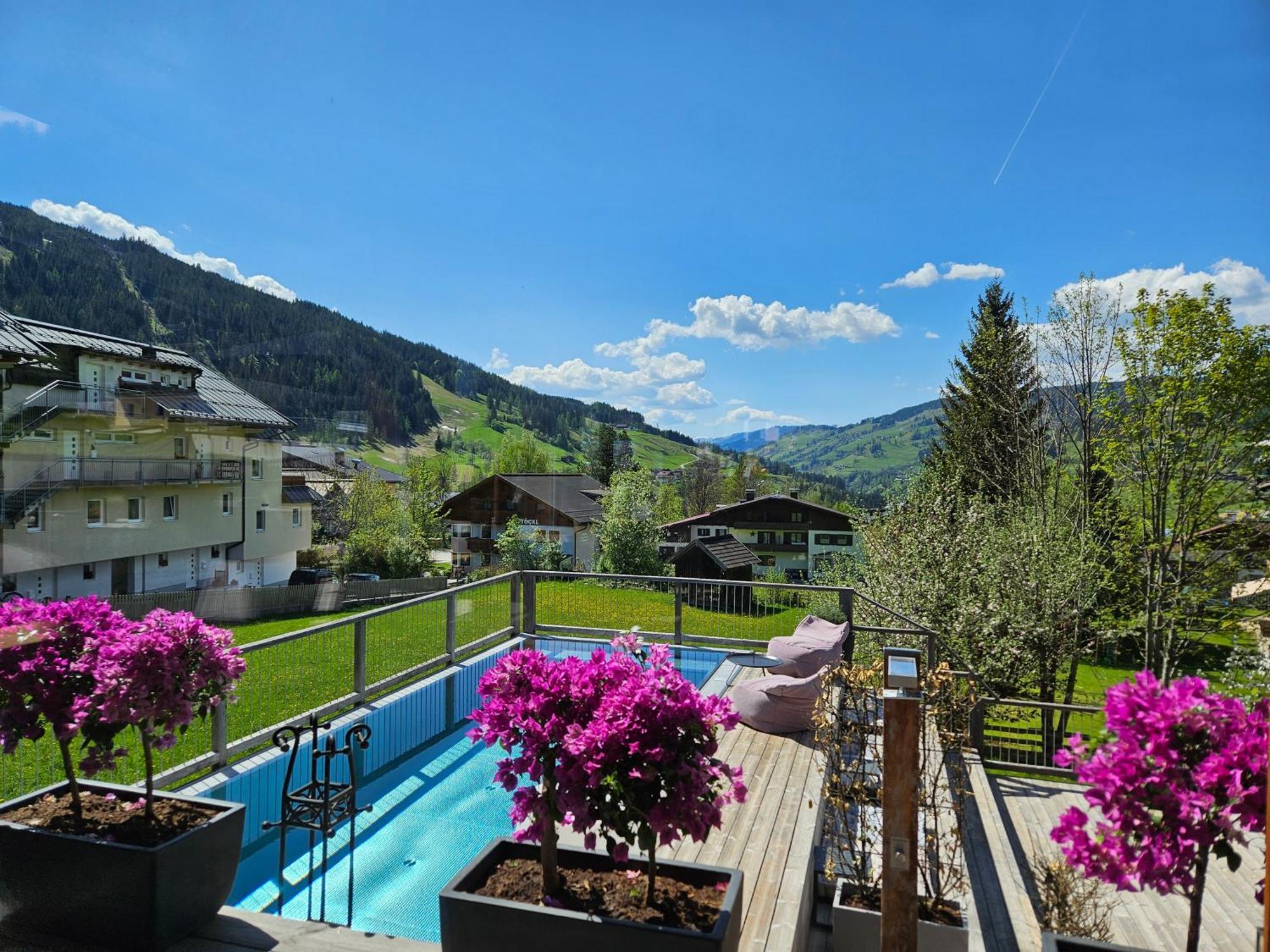 Almmonte Sensum Suites Boutique Hotel ヴァークライン エクステリア 写真